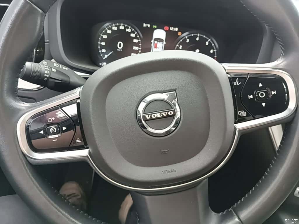 Volvo XC60, 2019 11