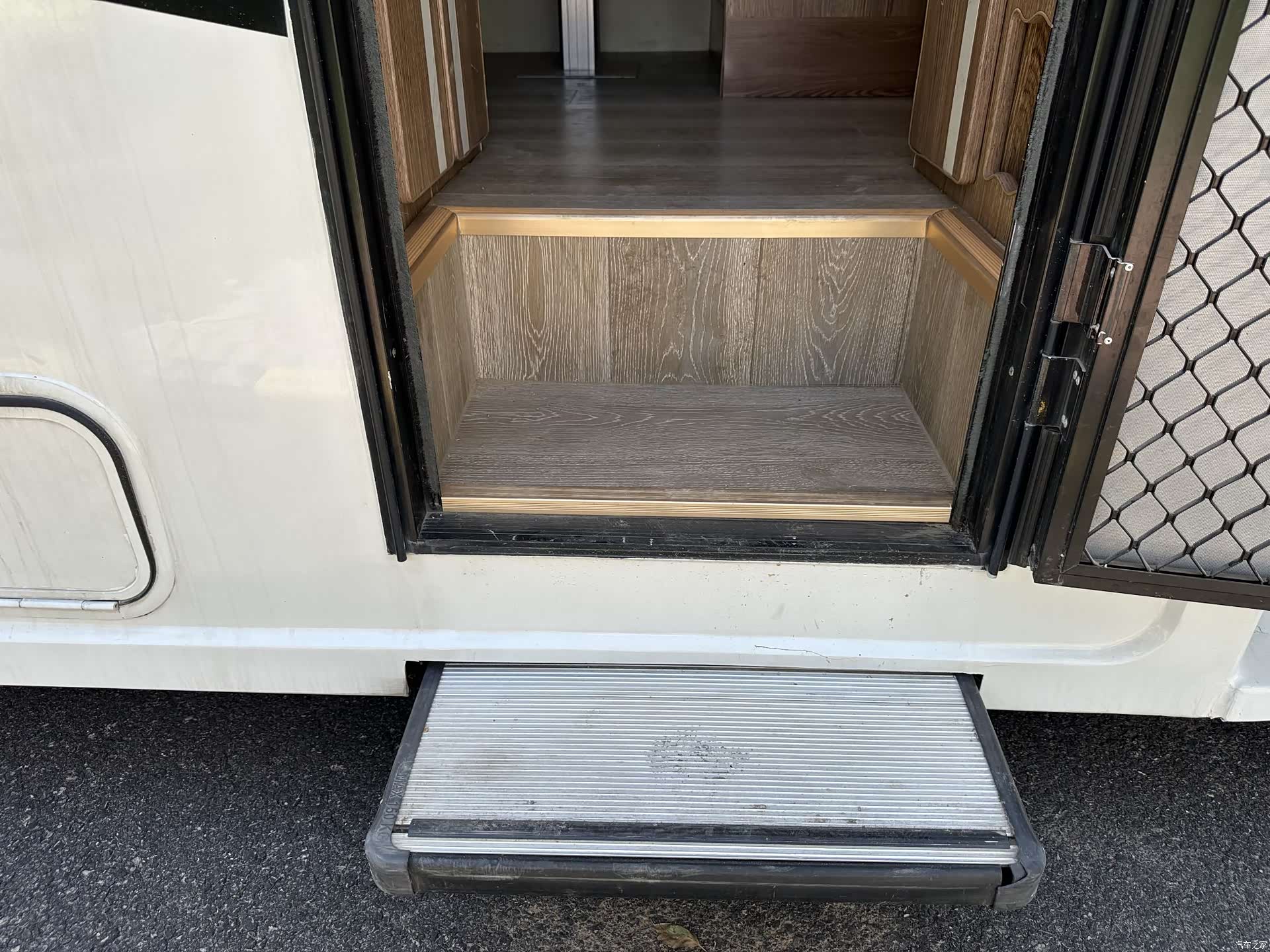 Maxus V80, 2019 47