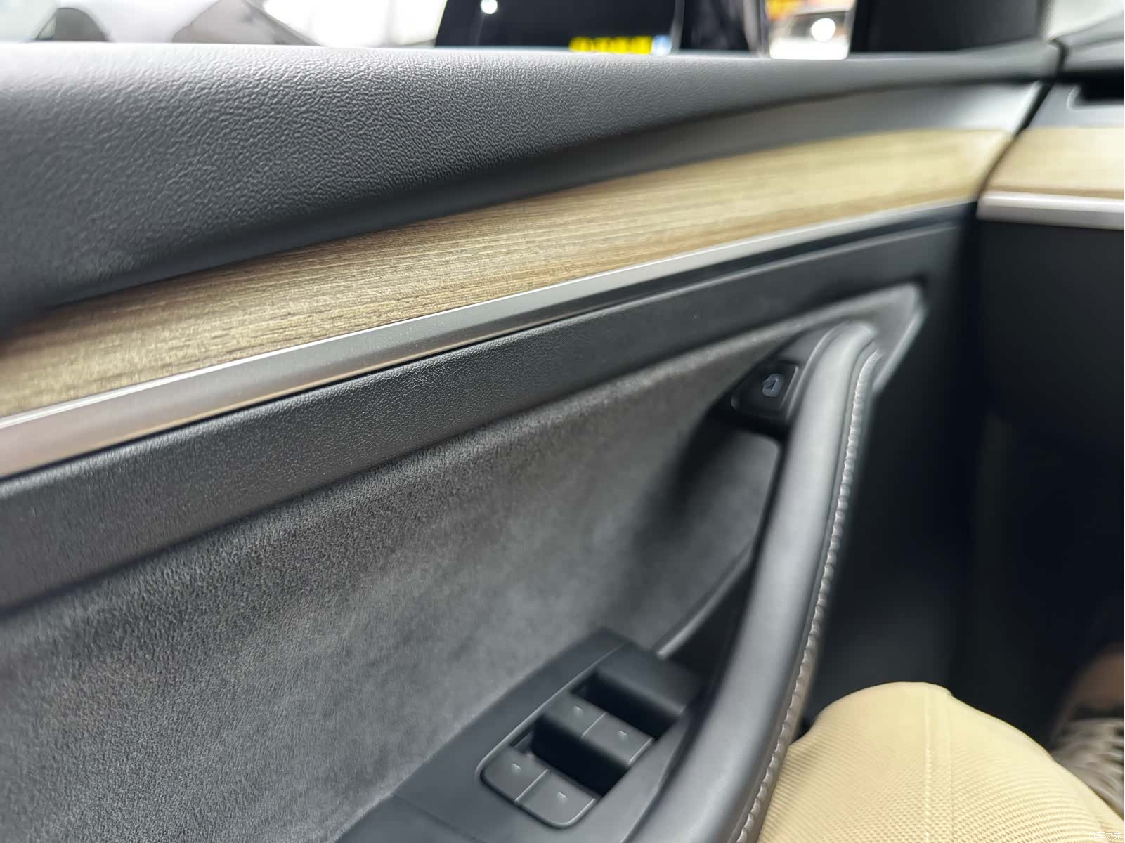 Tesla Model Y, 2023 14
