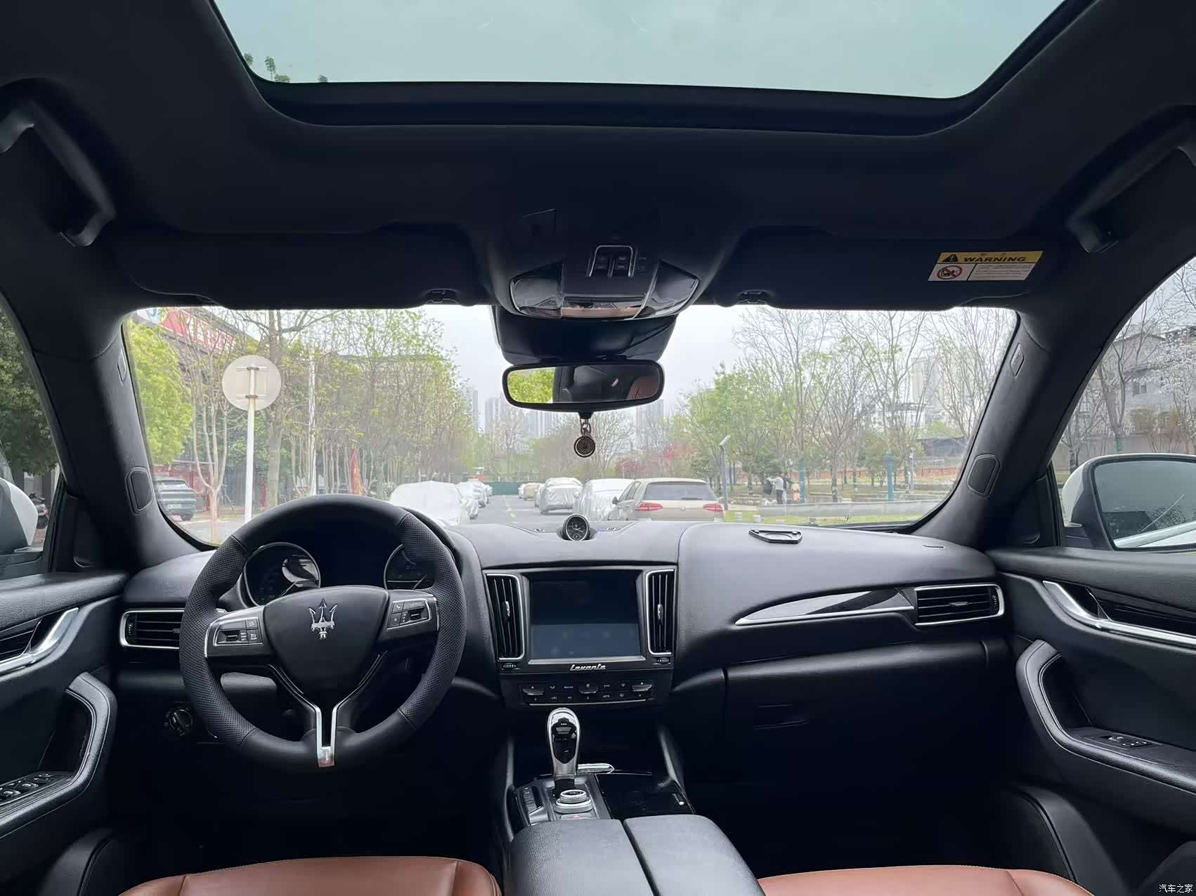 Maserati Levante, 2018 9