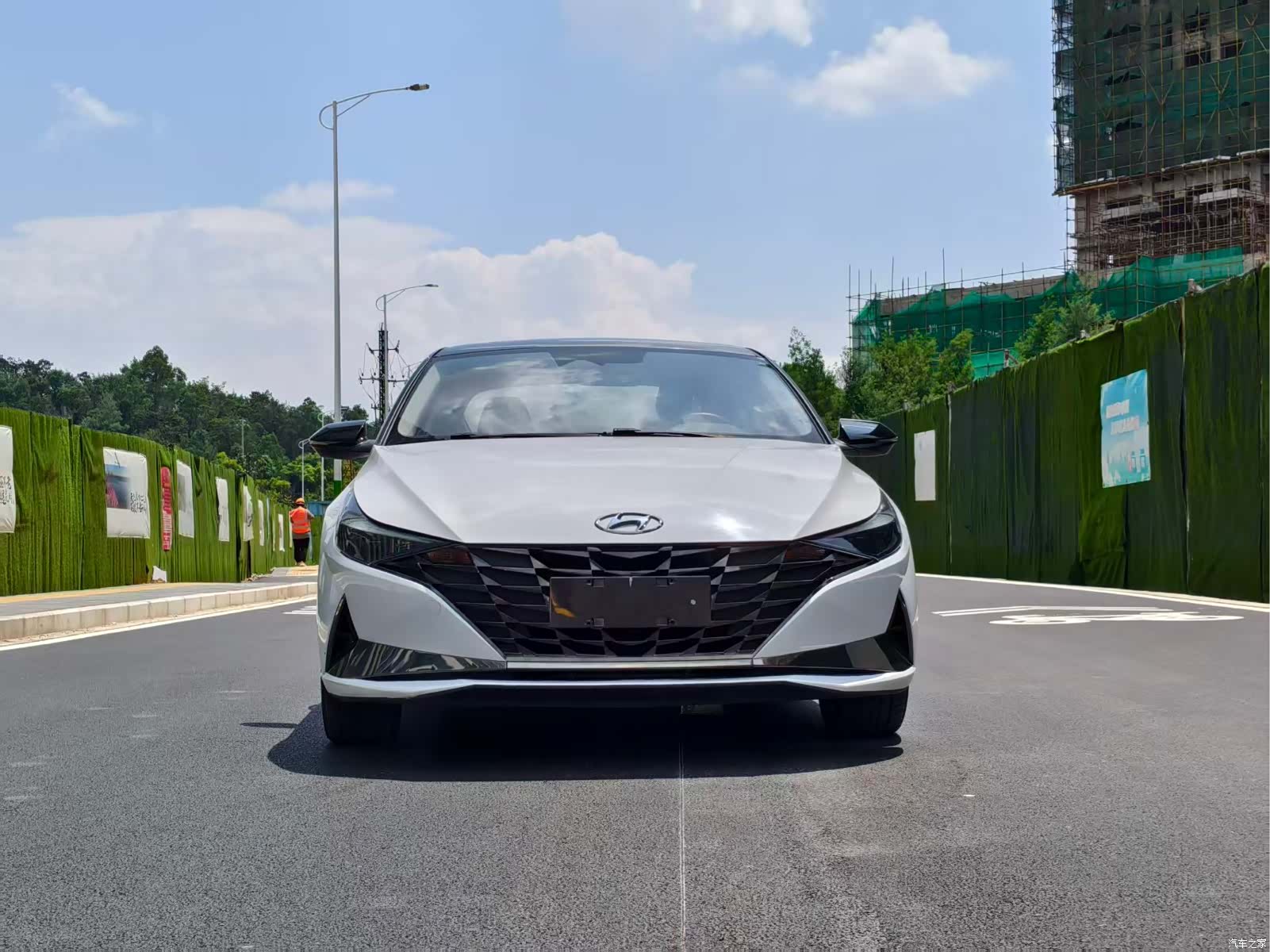 Hyundai Elantra, 2020 3