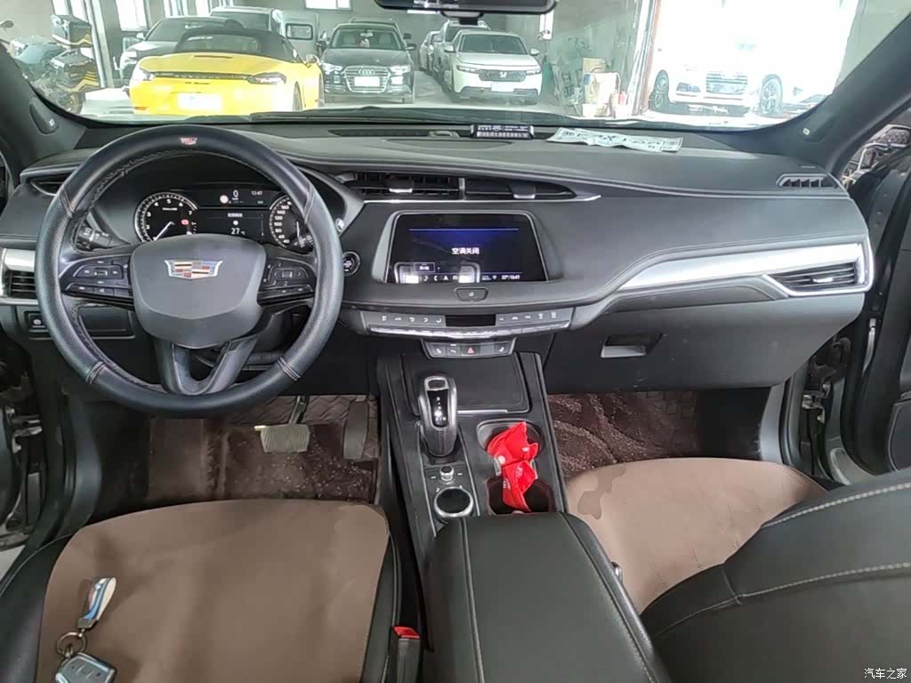 Cadillac XT4, 2019 10