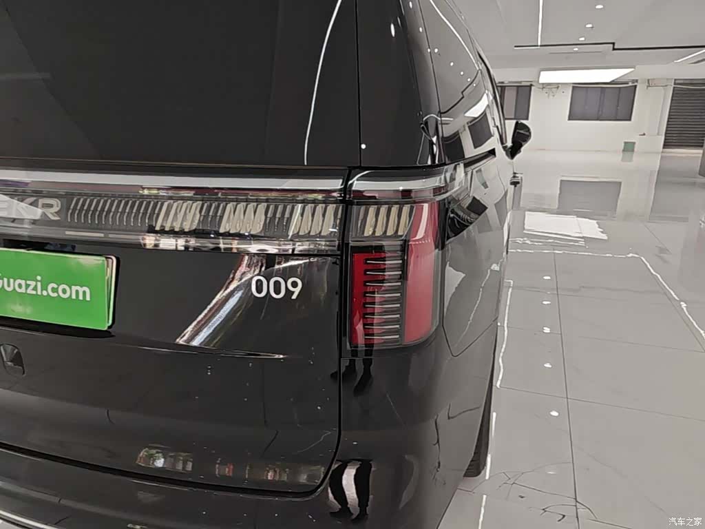 Zeekr 009, 2024 8