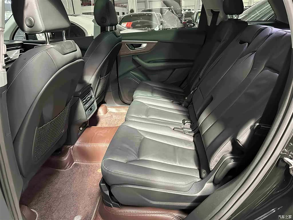 Audi Q7, 2024 23