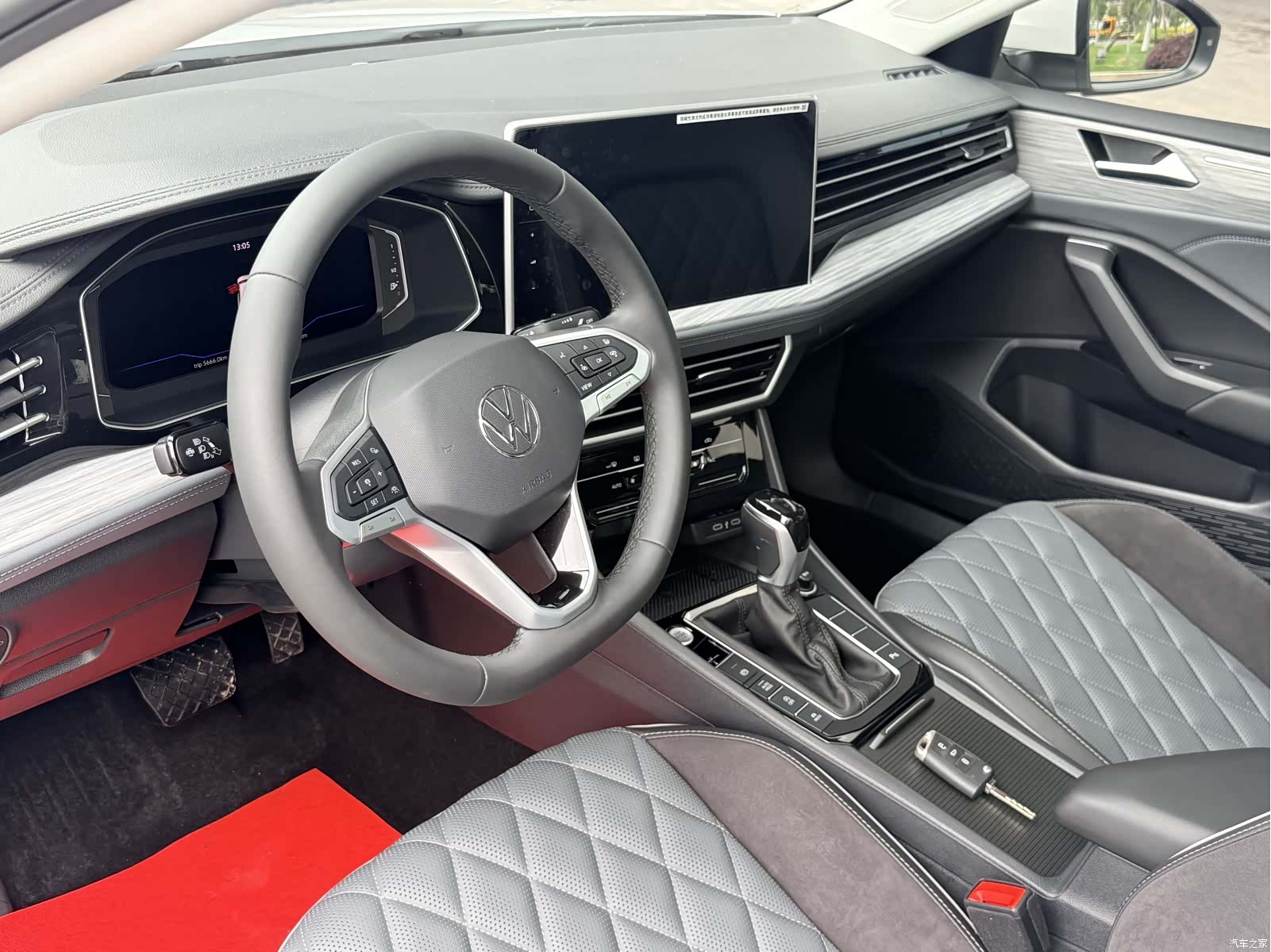 Volkswagen Sagitar, 2024 13
