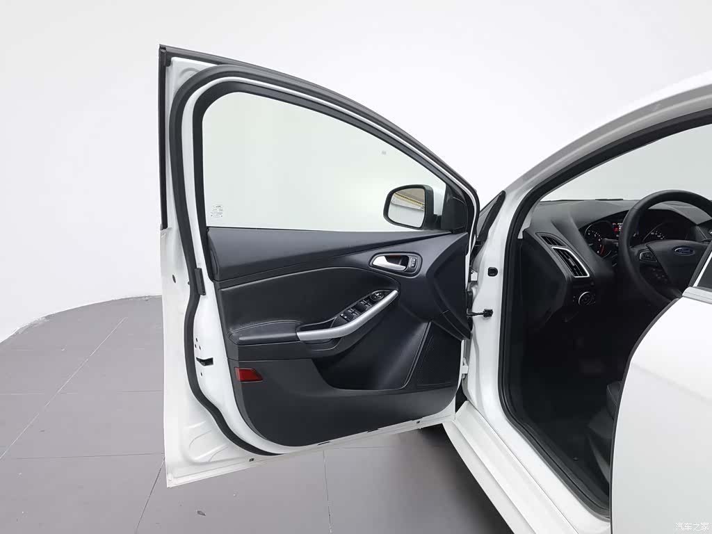 Ford Focus, 2016 8