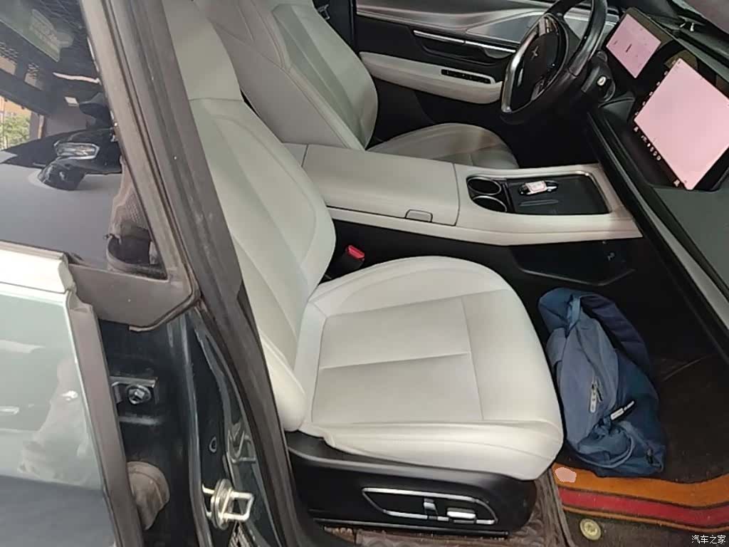 Xpeng P7, 2023 25