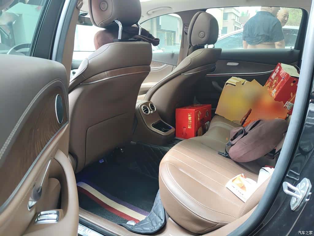 Mercedes-Benz E-Class, 2022 18
