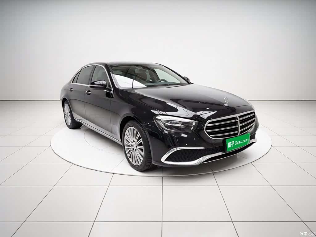 Mercedes-Benz E-Class, 2022 3