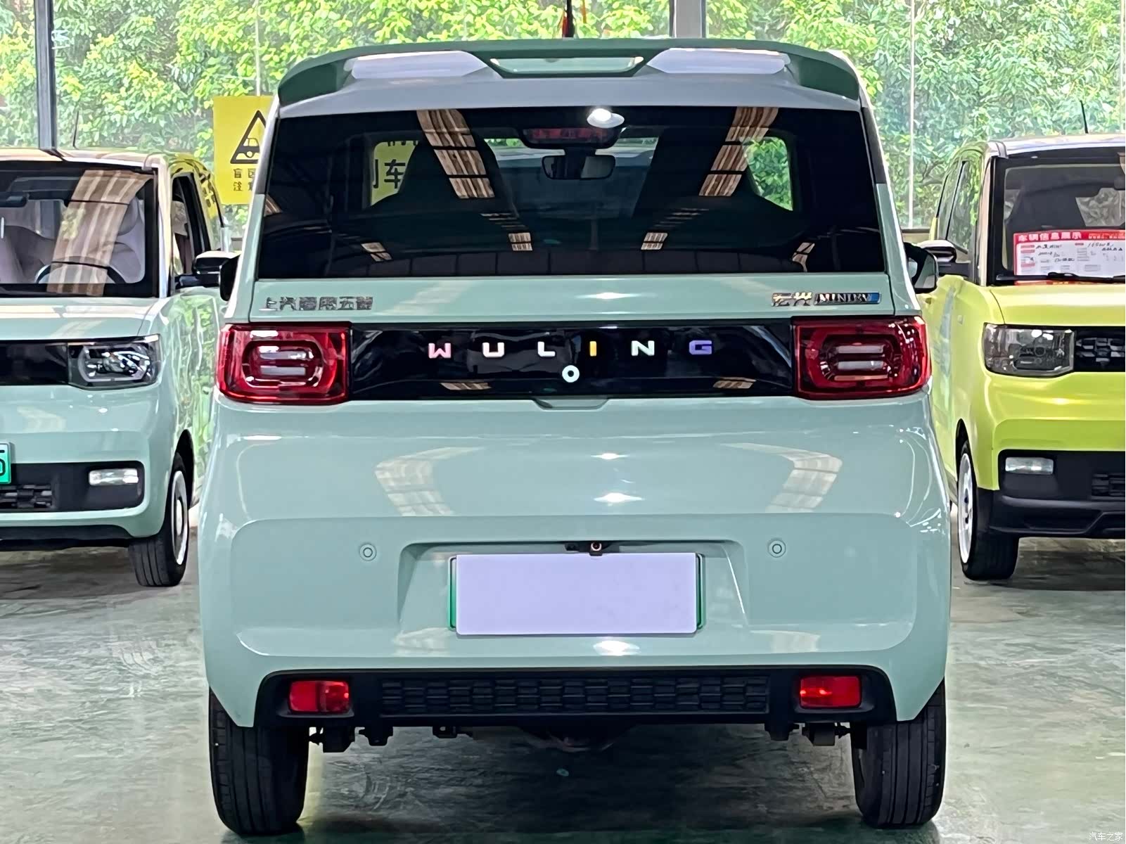 Wuling MINIEV, 2022 все фото