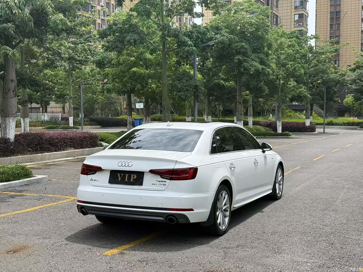 Audi A4L, 2018 6