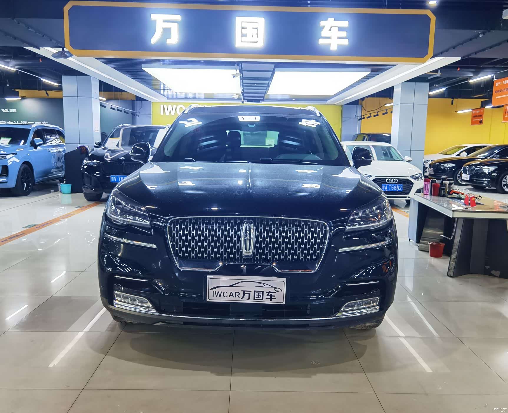 Lincoln Aviator, 2022 все фото