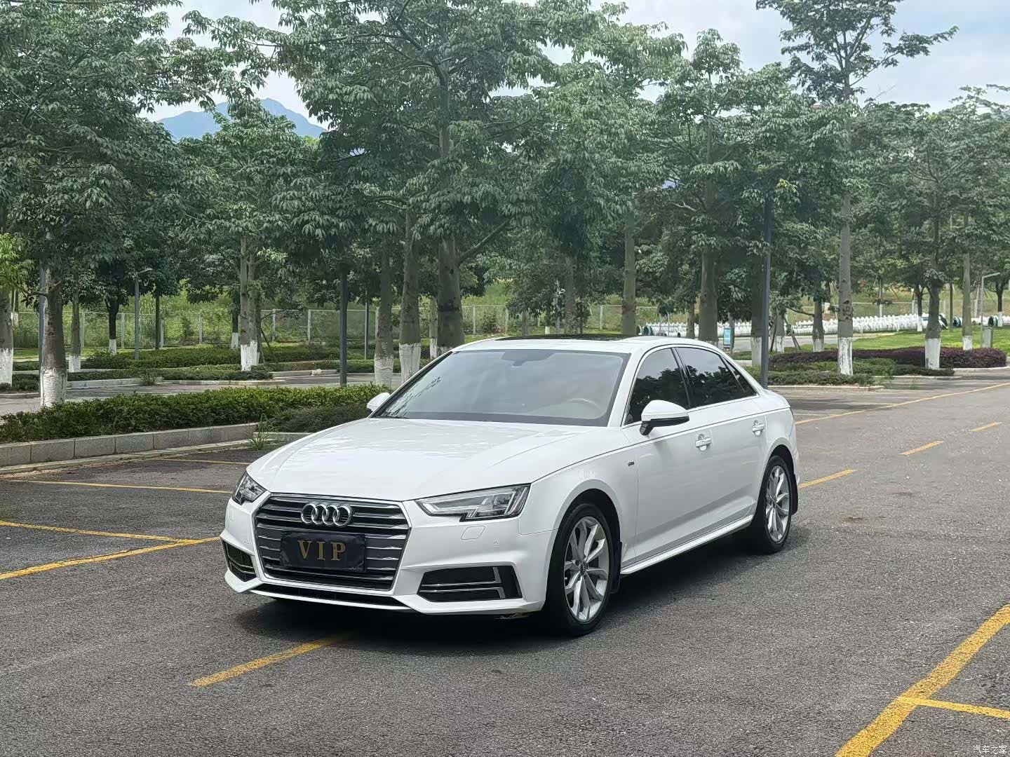 Audi A4L, 2018 1