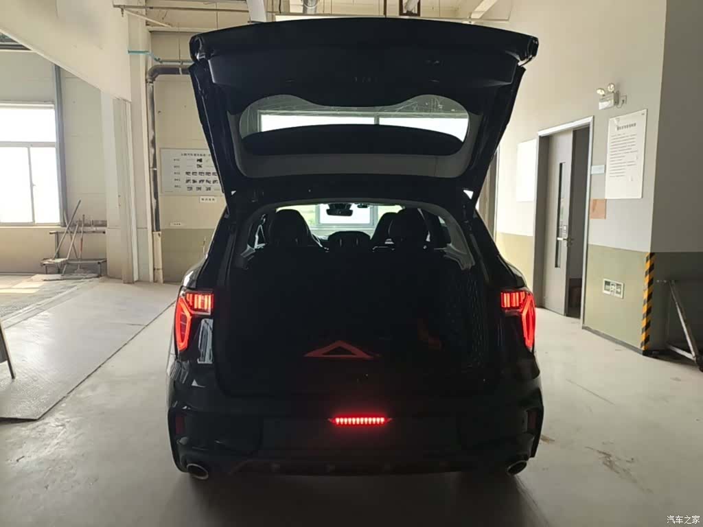 Lynk & Co 01, 2021 19