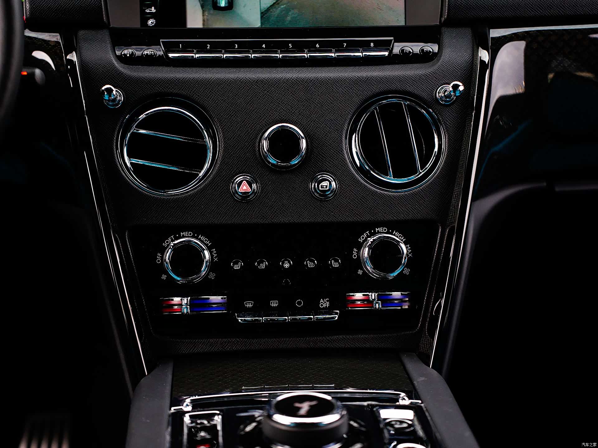 Rolls-Royce Cullinan, 2021 10