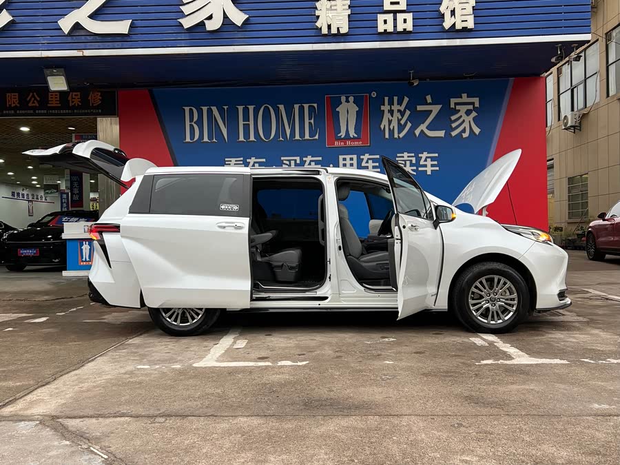 Toyota SIENNA 2023, фото 19