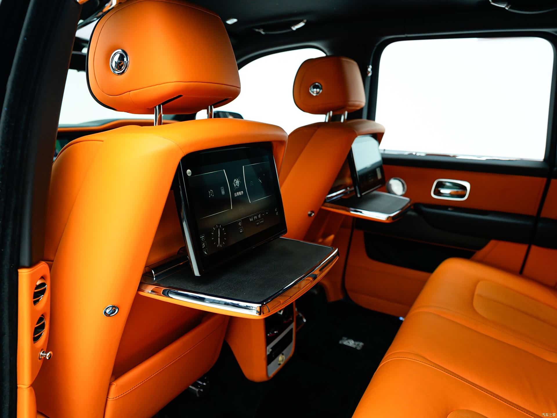 Rolls-Royce Cullinan, 2022 6
