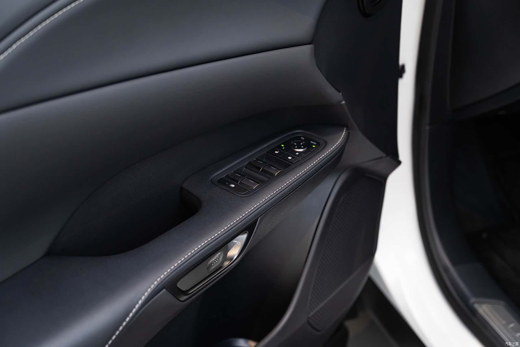 Lexus RX, 2026 17