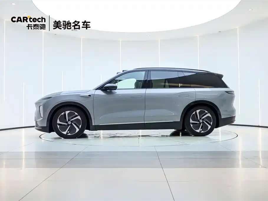 NIO ES8