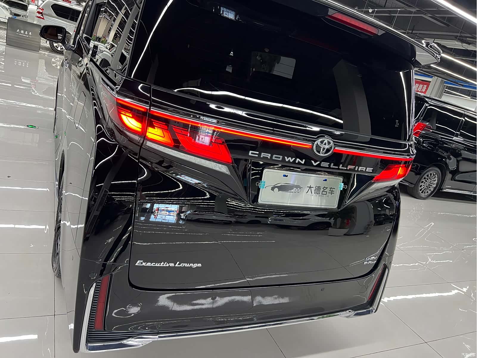 Toyota Vellfire, 2023 7