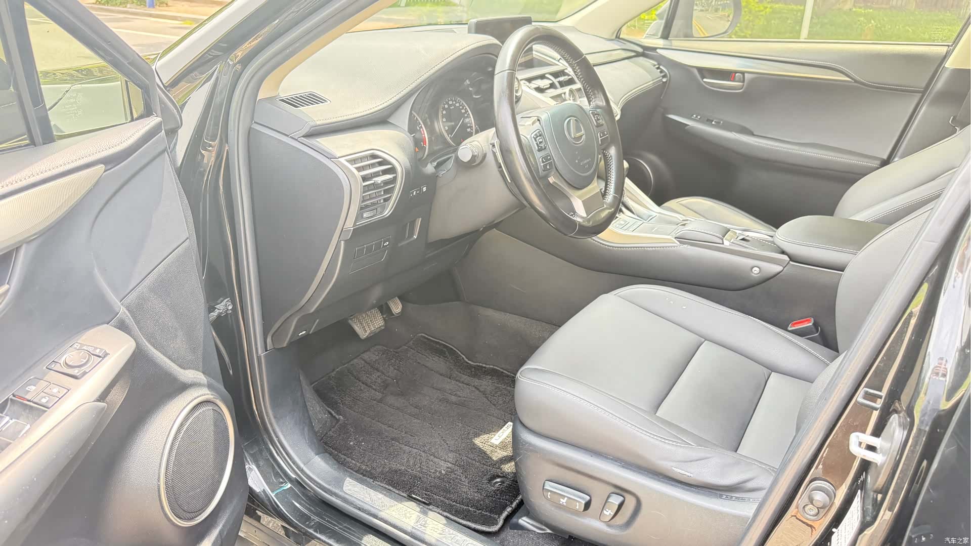 Lexus NX, 2021 9