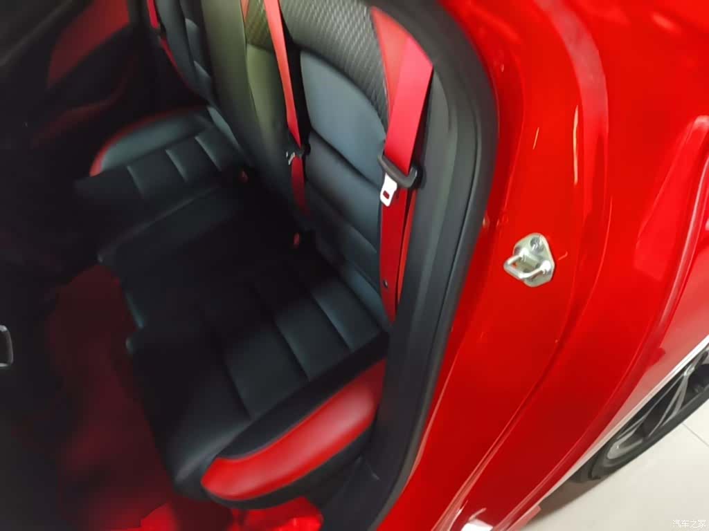 Geely Binray, 2022 17