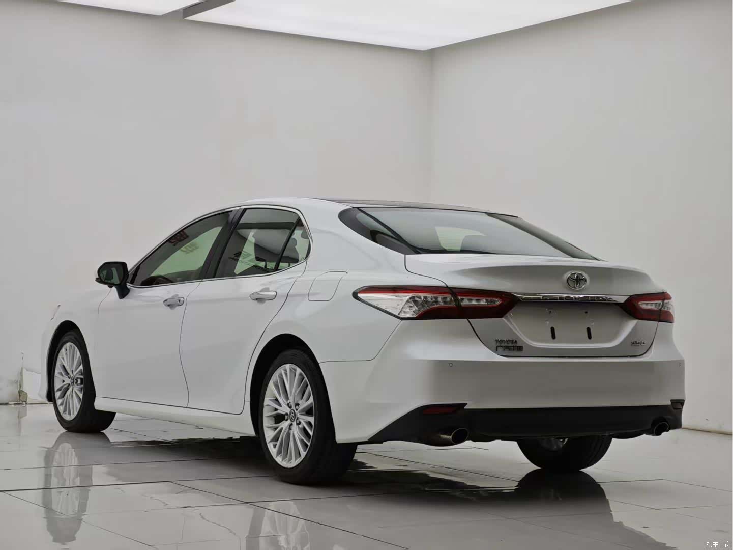 Toyota Camry, 2018 8