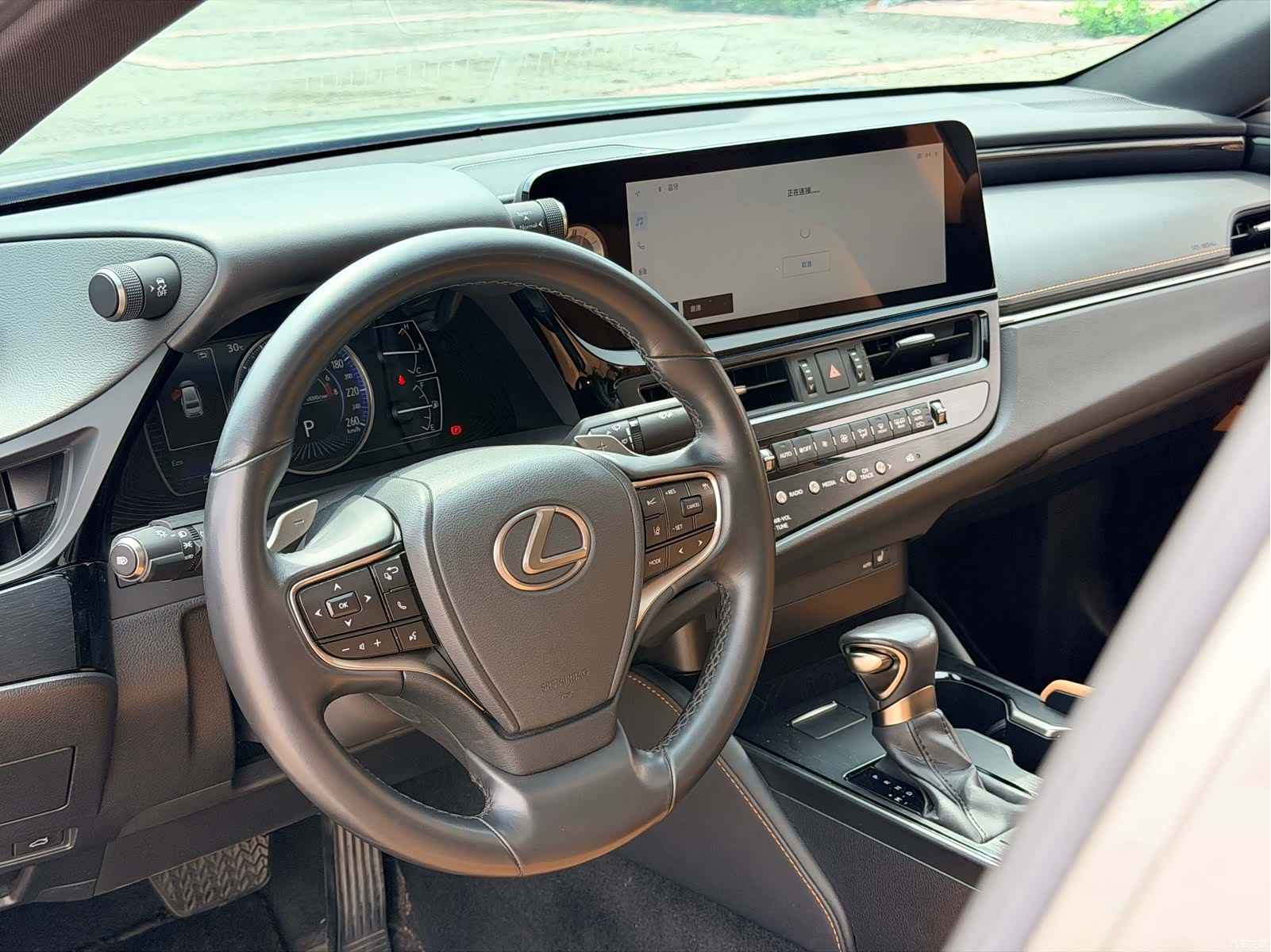 Lexus ES, 2022 11