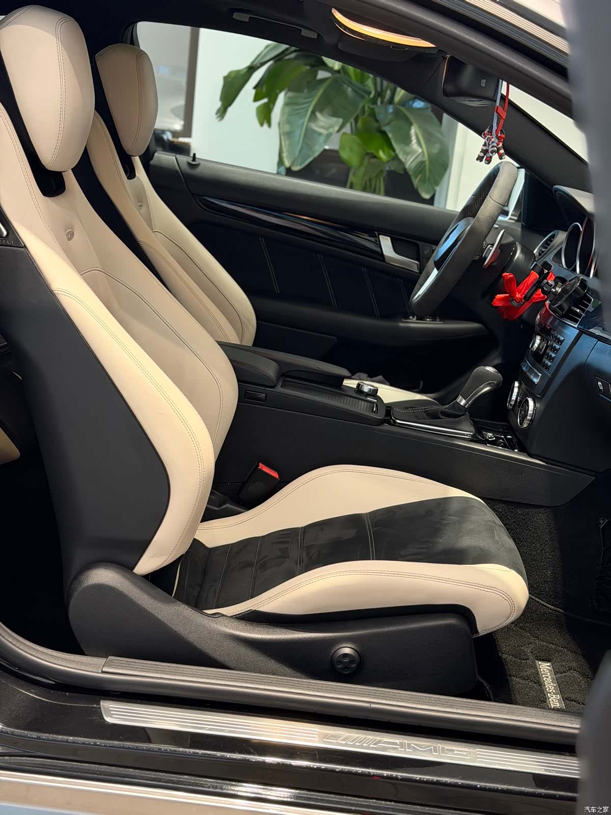 Mercedes-Benz C-Class, 2015 10