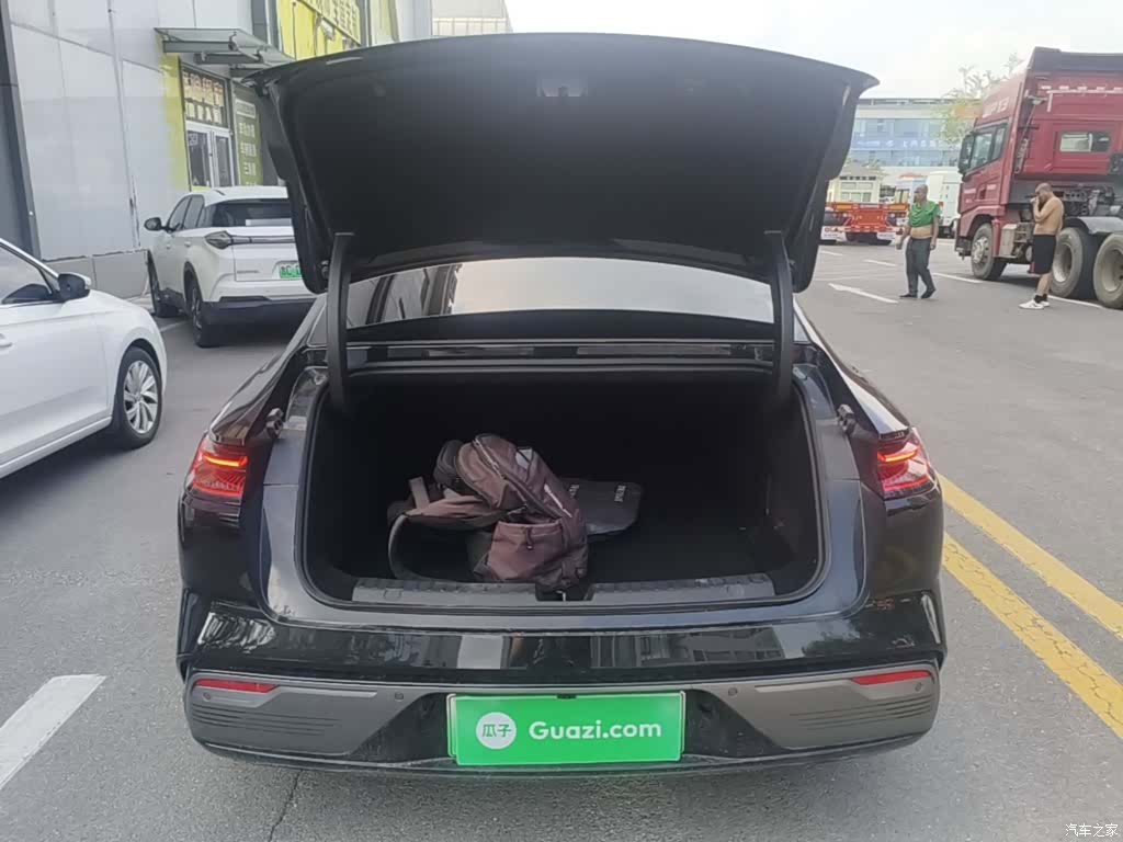 Geely 8, 2025 19