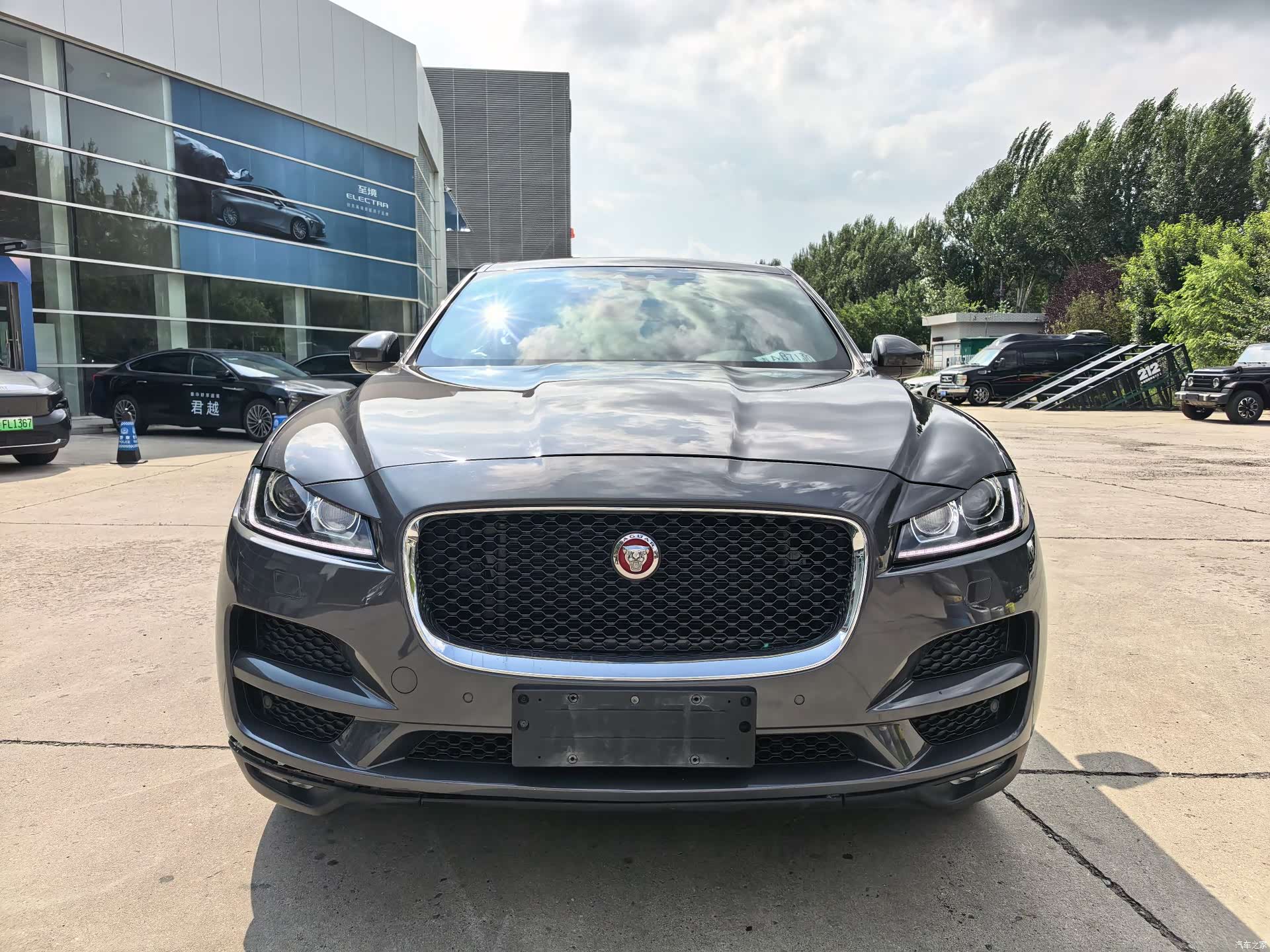 Jaguar F-PACE, 2017 2