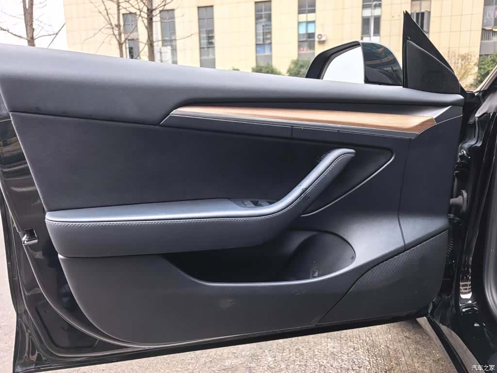 Tesla Model 3, 2023 12