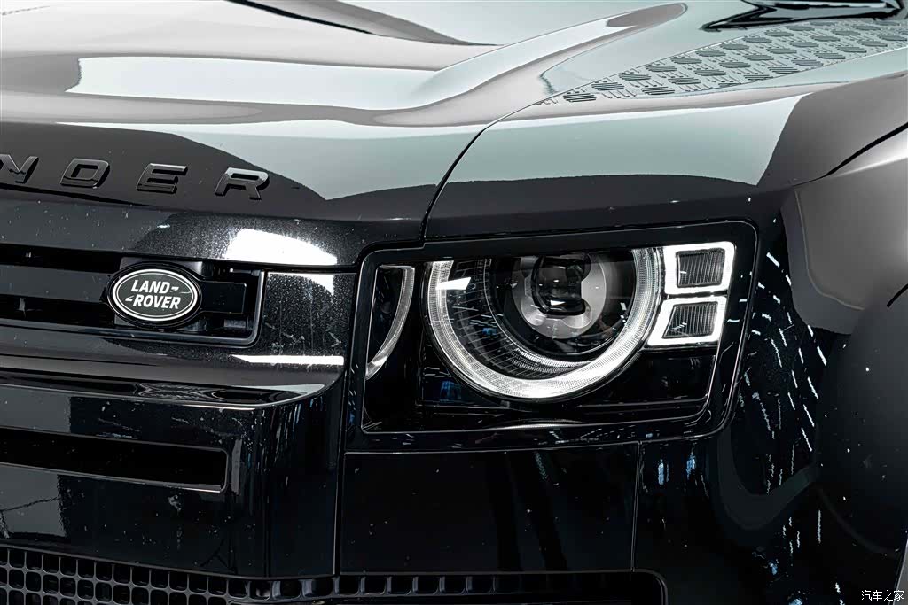 Land Rover Defender, 2024 все фото