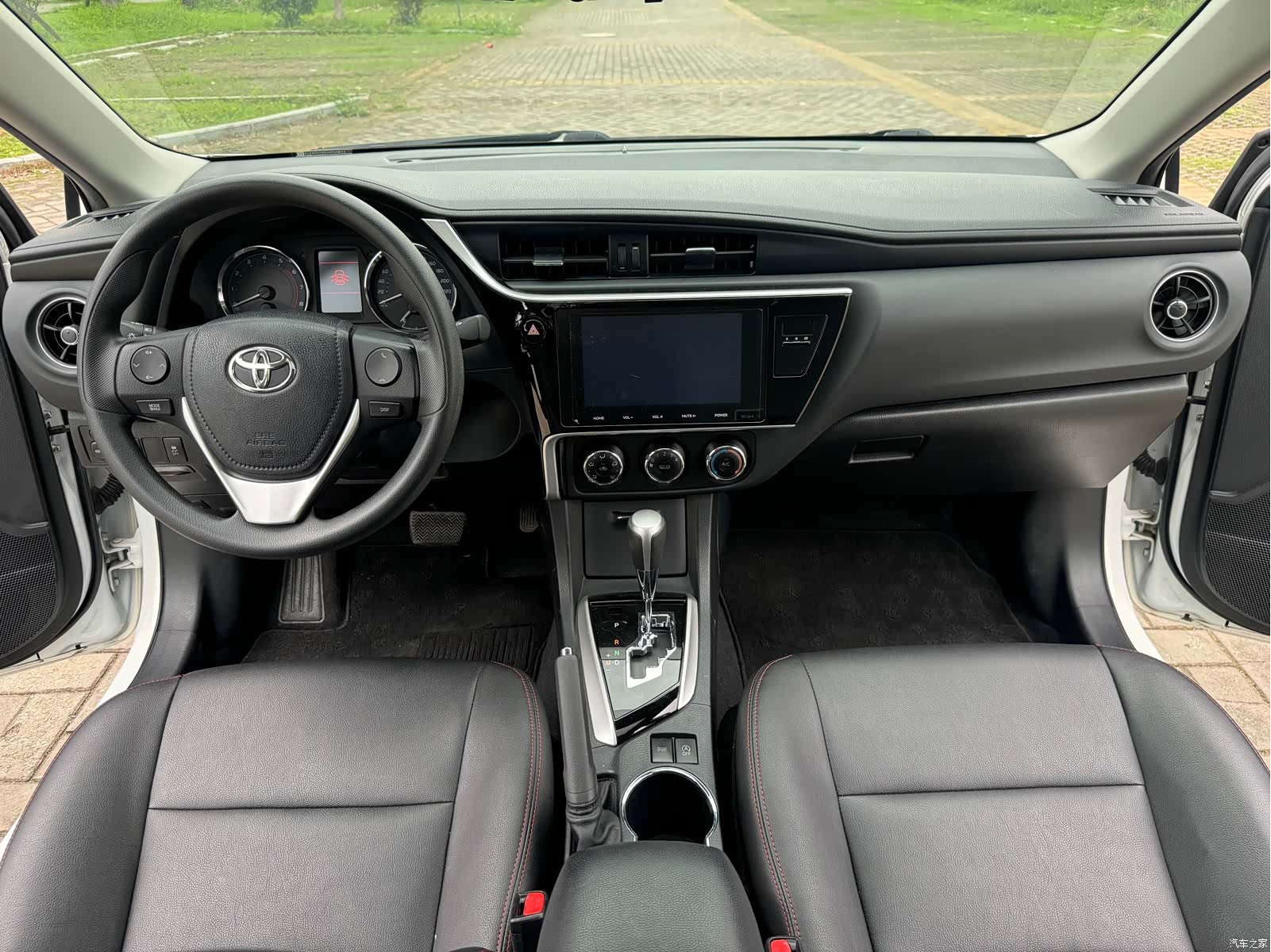 Toyota Corolla, 2019 все фото