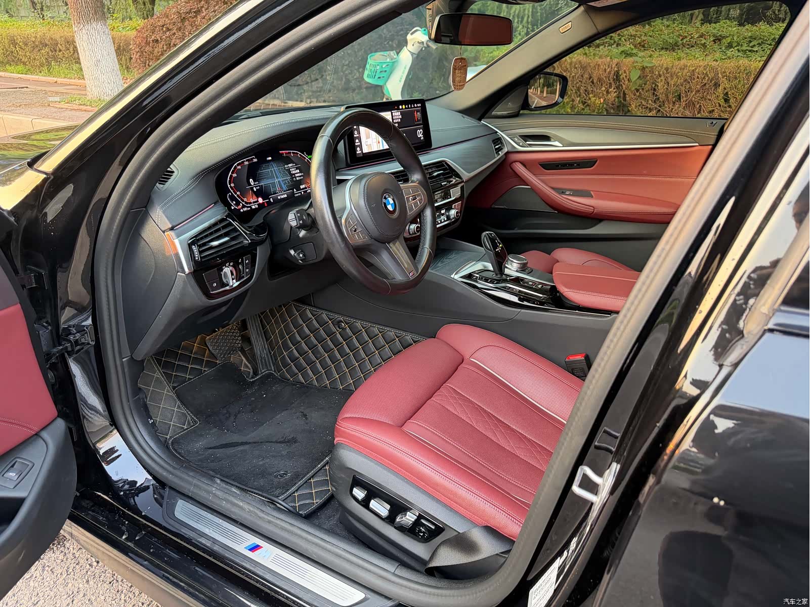 BMW 5 Series, 2023 11
