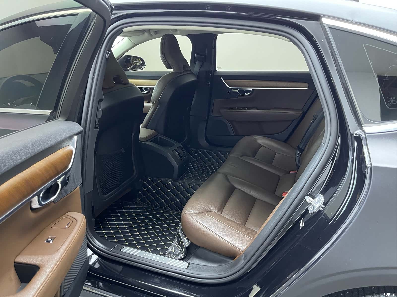 Volvo S90, 2019 11