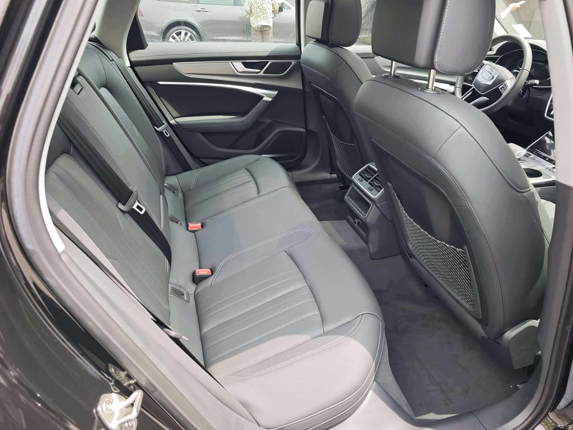 Audi A6, 1900 18