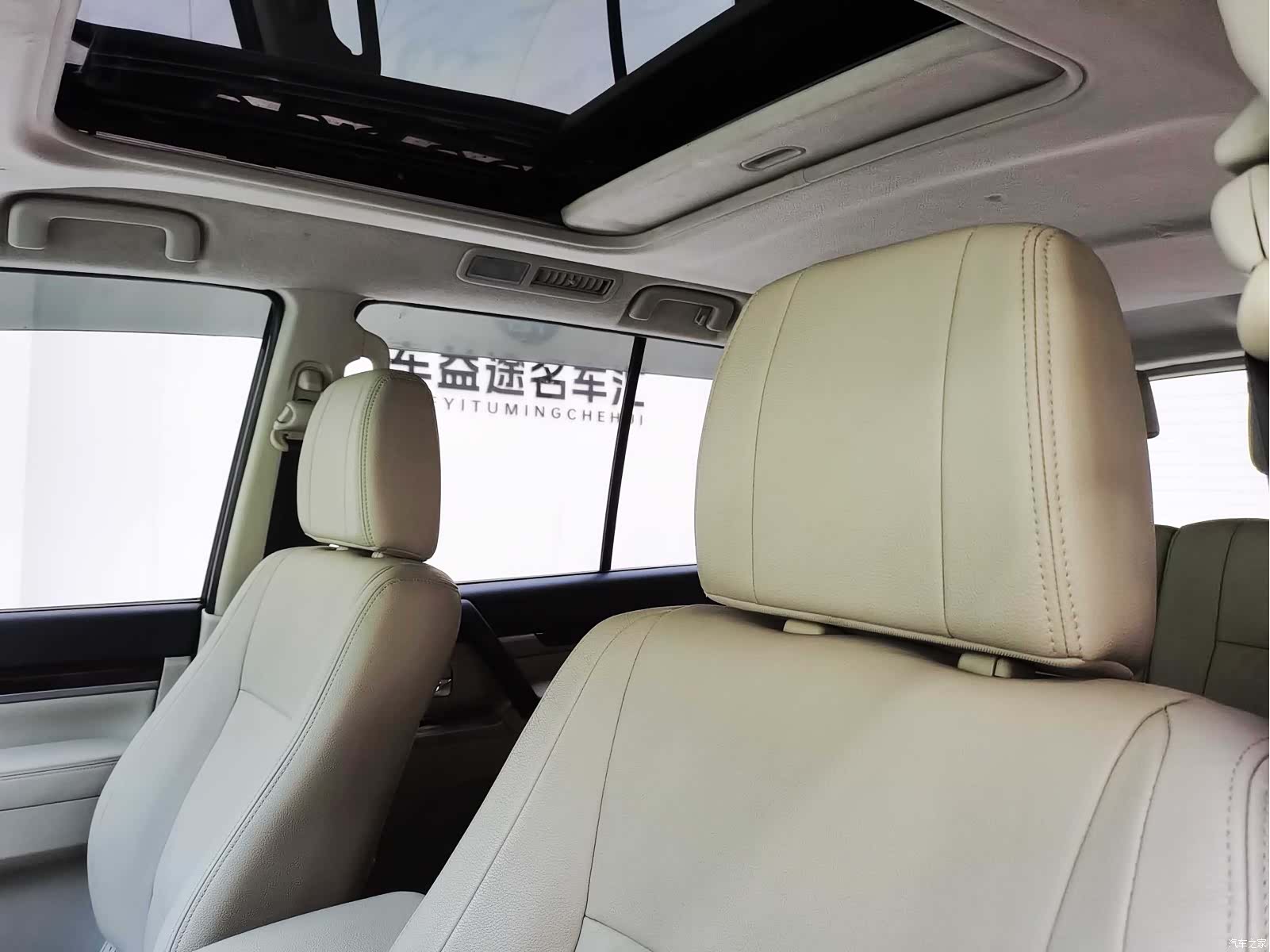 Mitsubishi Pajero, 2019 10