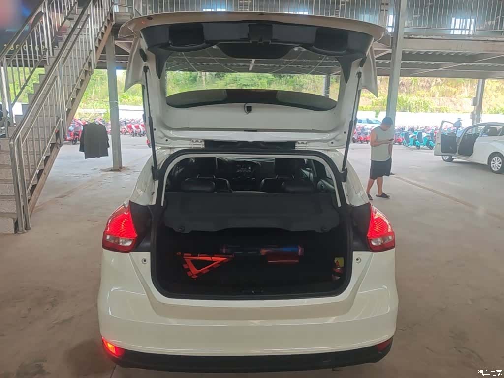Ford Focus, 2016 19