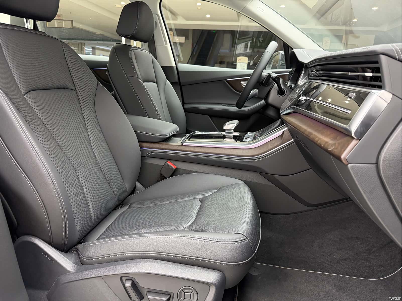 Audi Q7, 2026 19