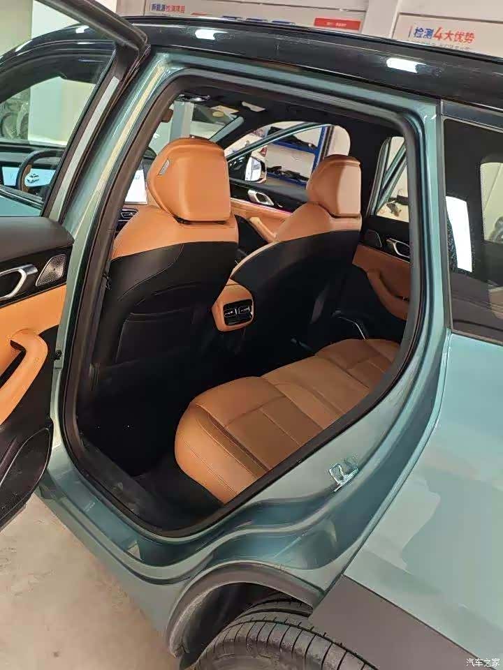 Geely Boyue, 2025 4