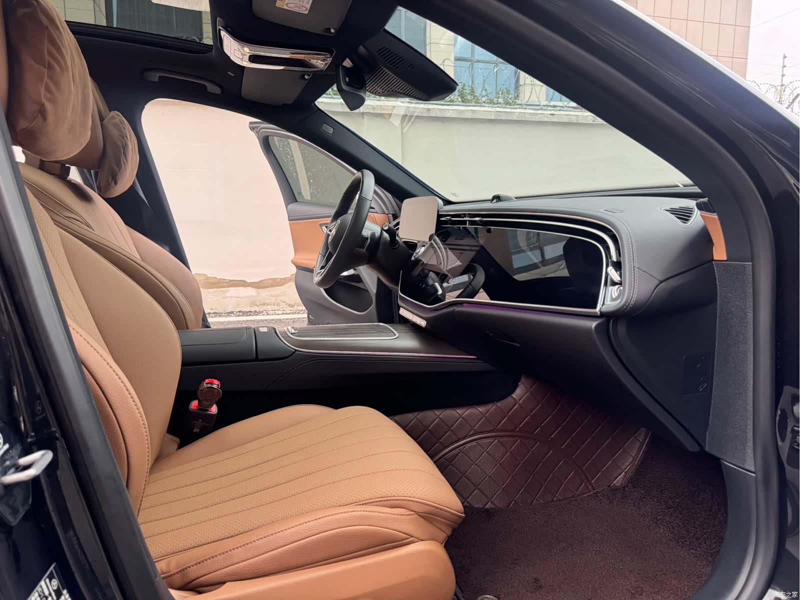 Mercedes-Benz E-Class, 2024 9