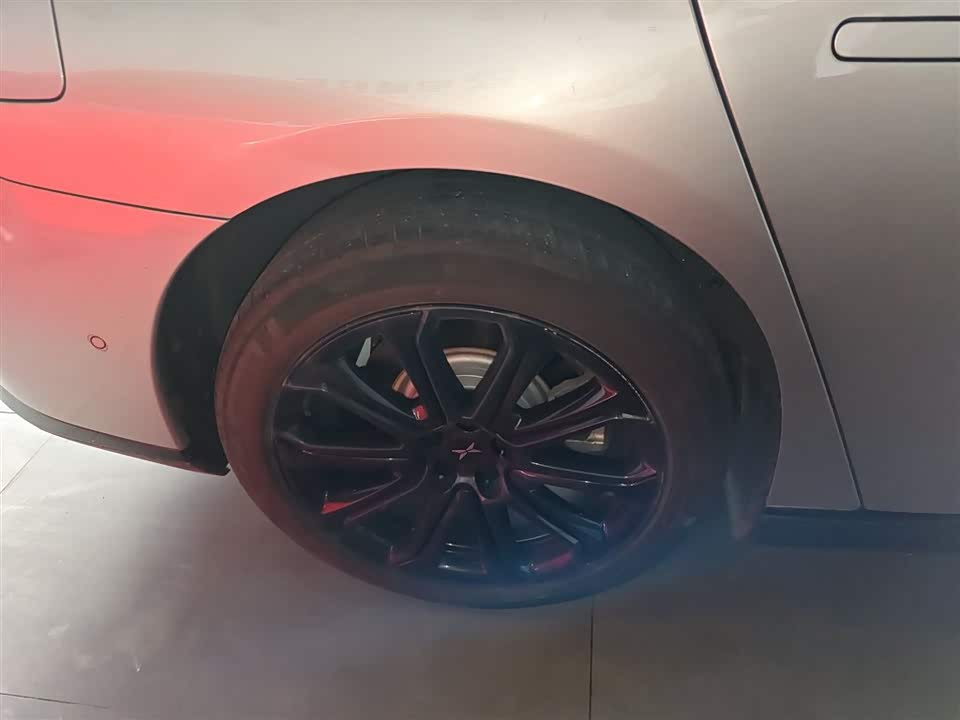 XPENG P7