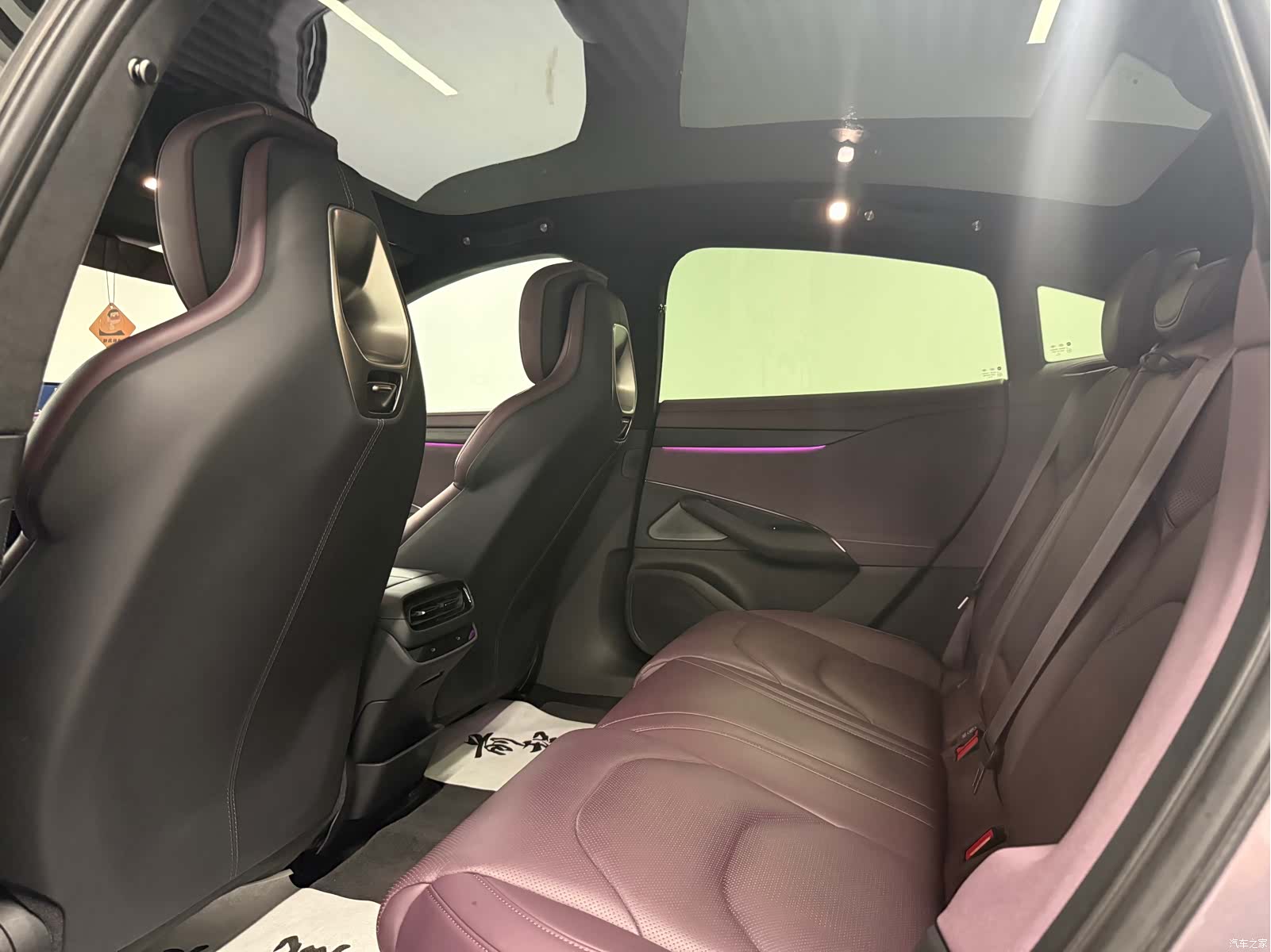 Xiaomi SU7, 2024 7