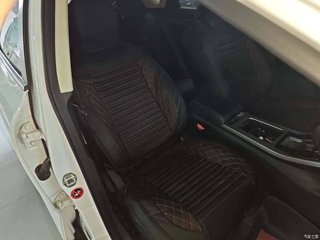 Geely Emgrand, 2020 25