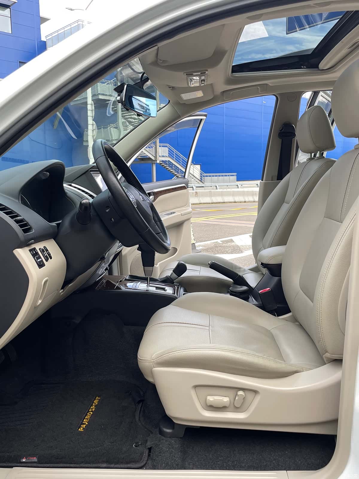 Mitsubishi Pajero, 2015 7