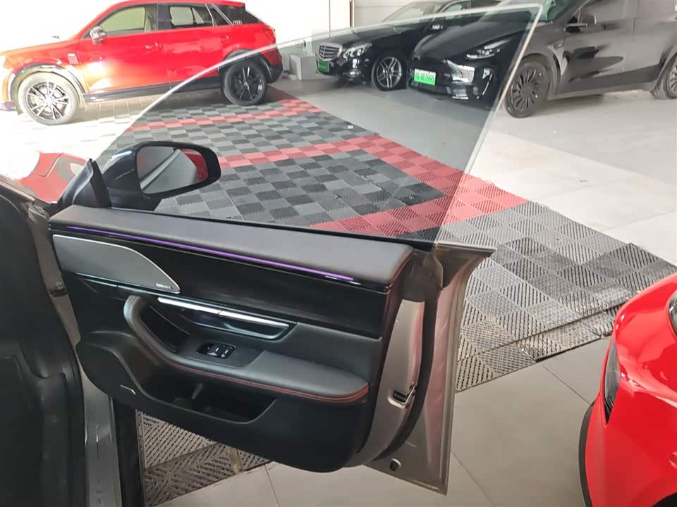 XPENG P7