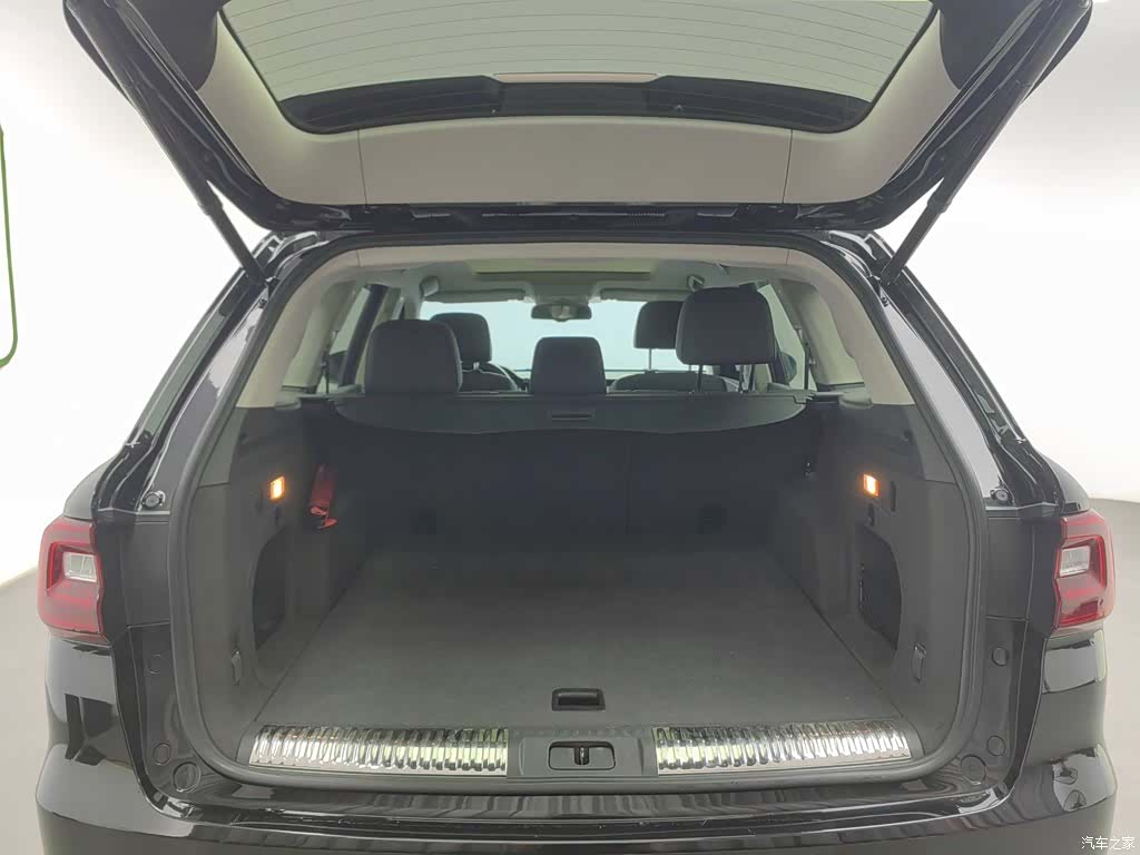 Hongqi HS7, 2022 16