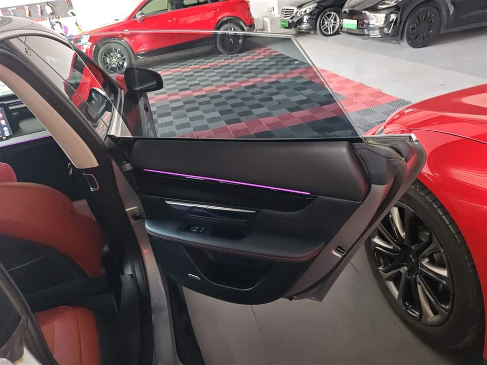 XPENG P7
