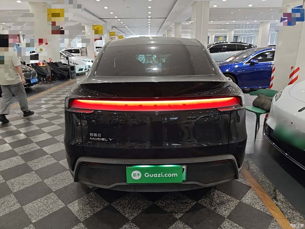 Tesla Model Y, 2025 6